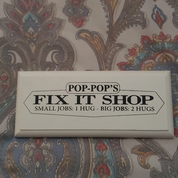 unbranded Other - Plaque  nwot